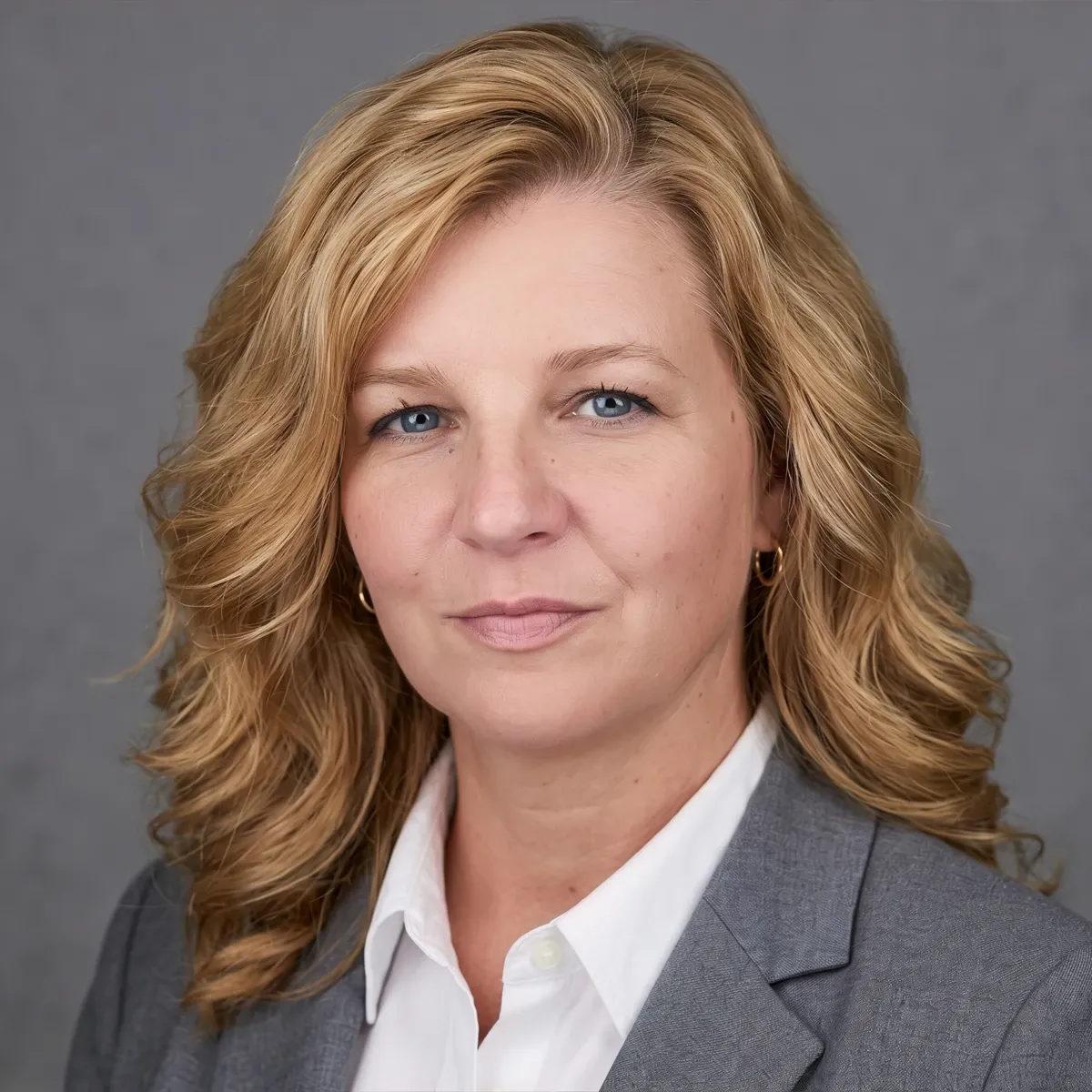 Rebbecca Rivard headshot