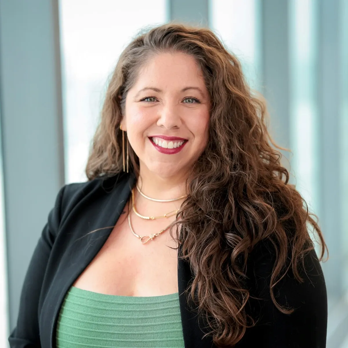 Michelle Jones headshot