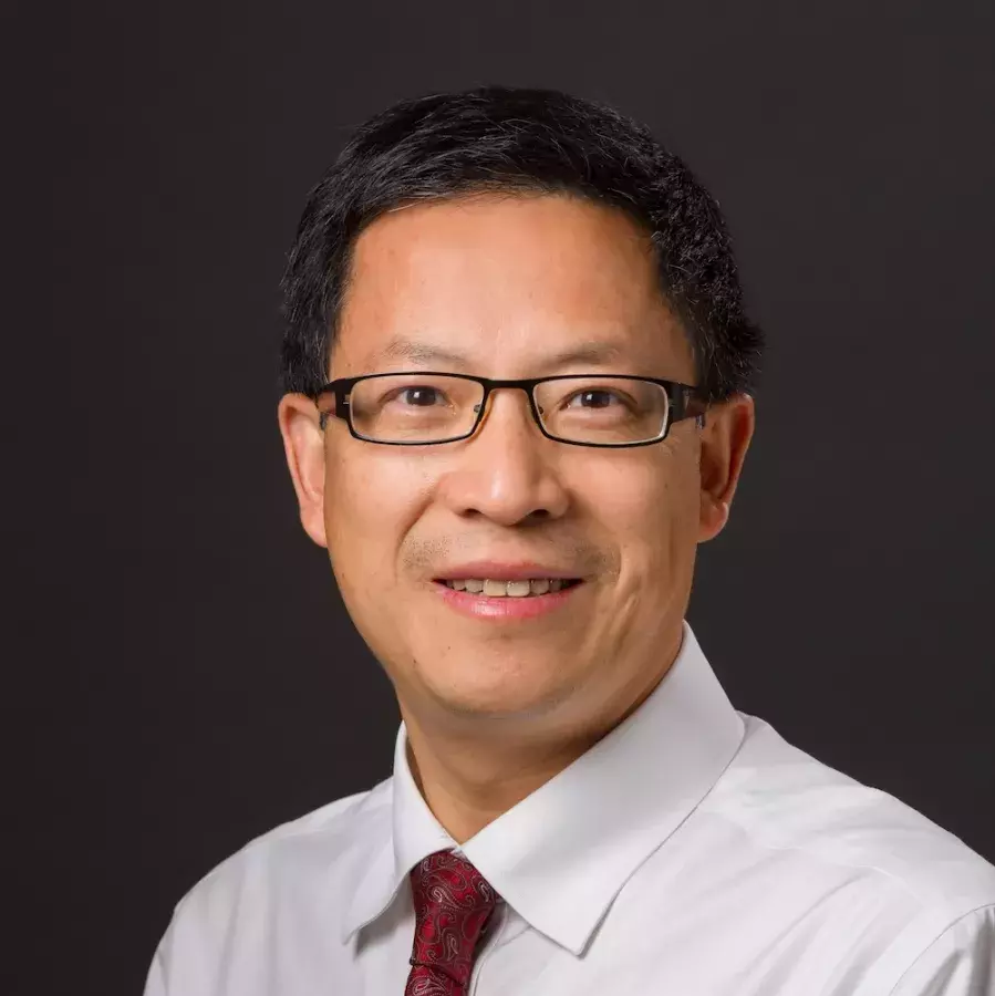 Jun Deng Headshot