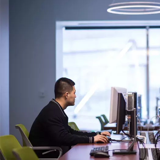 Internet Experts Who Attract Paid Advertisers Run the Risk of Alienating ‘Followers
