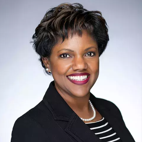 Gracelyn McDermott, executive director, account management at Kaiser Permanente (MBA ’01).